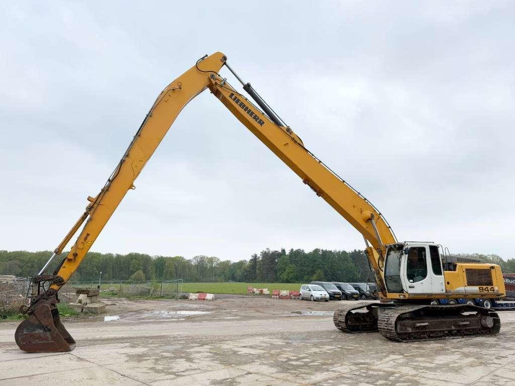 Image of 19m Long Boom Excavator on rent