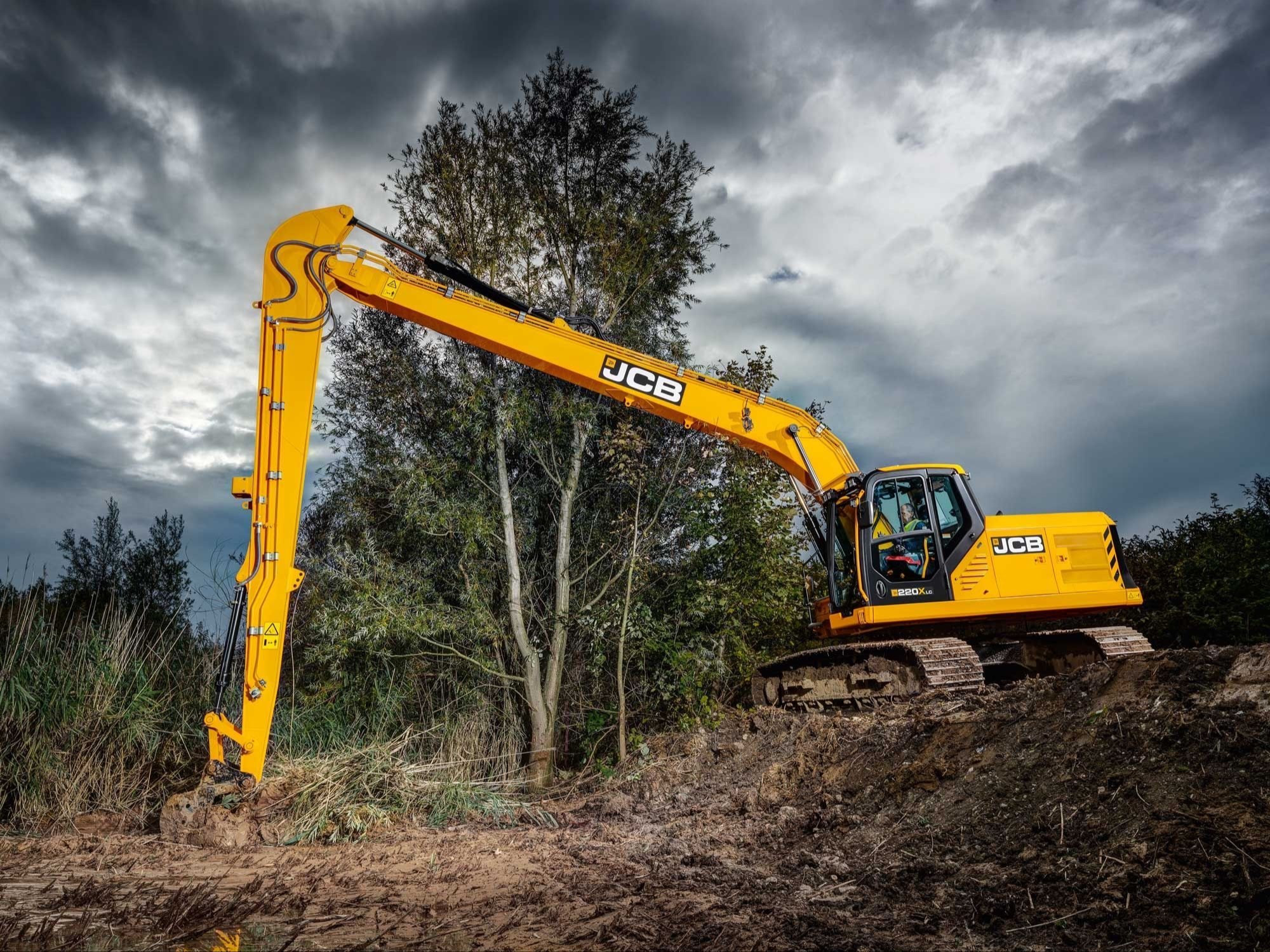 21 Meter Long Boom Excavator on Rent – Extended Reach Excavator By Baramati Earthmovers