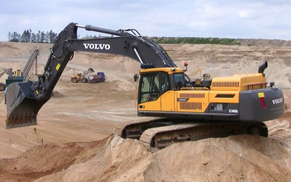 Volvo 480 Excavator on Rent | High-Performance Excavator Rental by Baramati Earthmovers